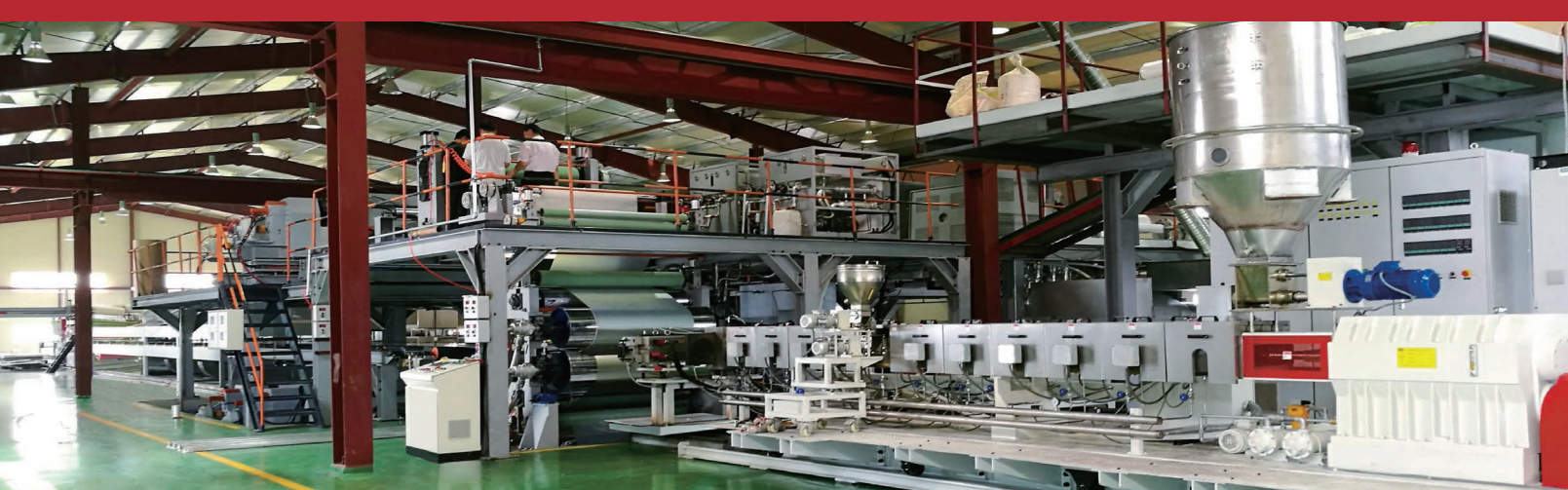 Linie de producție de panouri compozite metalice de caroserie de remorcă pentru camion (MCP).